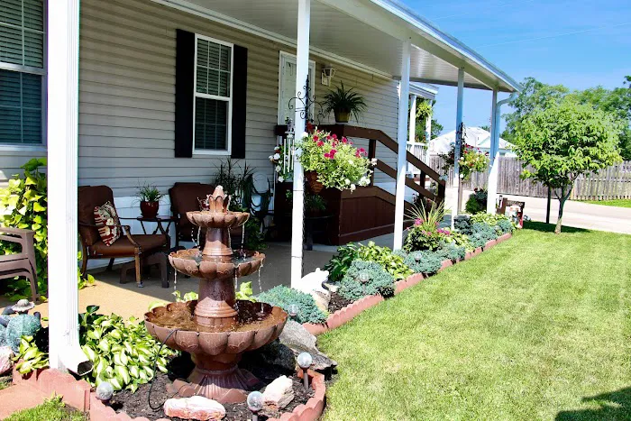 Harmony Pointe Mobile Home Park Picture 7