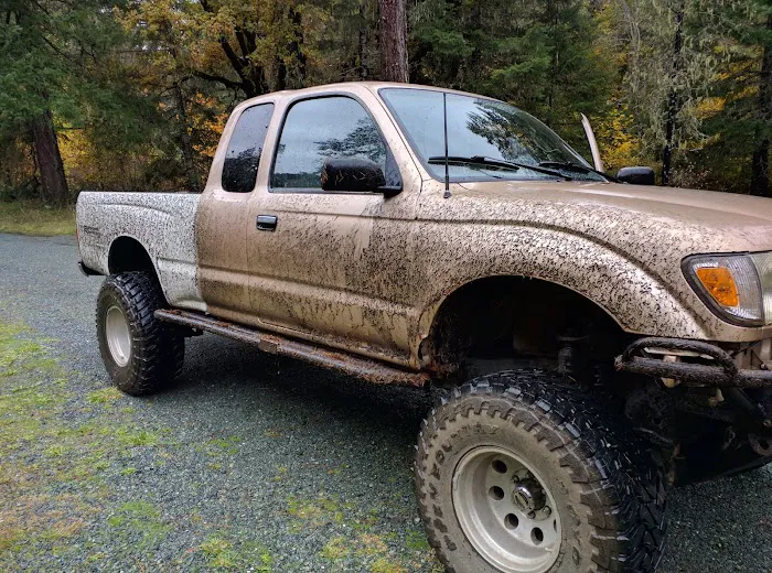 Briggs Creek Picnic Site Picture 1