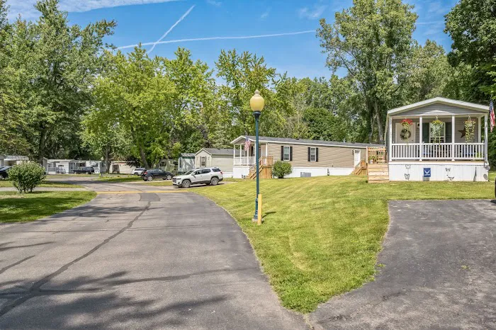 Hillanlake Village Picture 8