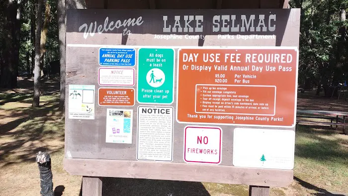 Osprey loop campground at Lake Selmac Picture 1