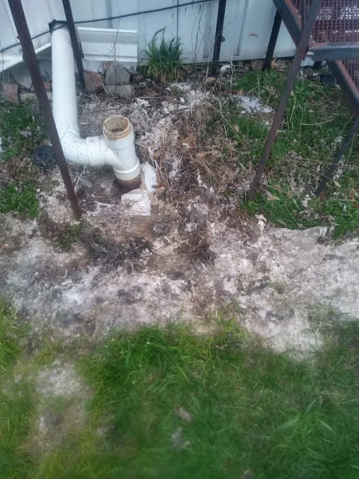 Lee Villa Mobile Home Park Picture 6