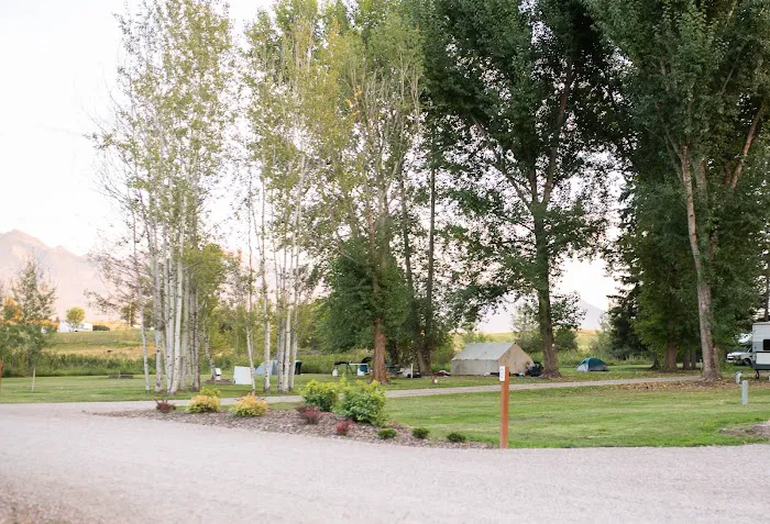 Mission Meadows Camping & RV Park Picture 10