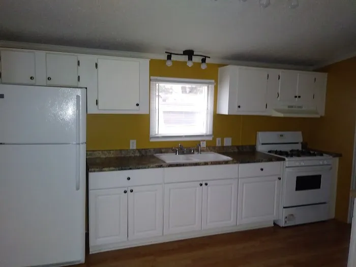 Cozy Manufactured Home Community Picture 4