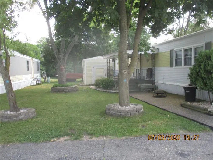 Jackson Mobile Home Park Picture 9