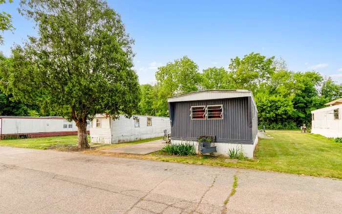 Michigan Avenue Estates Mobile Home Park Picture 9