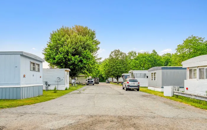 Michigan Avenue Estates Mobile Home Park Picture 5