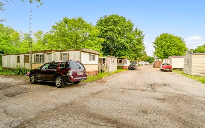 Michigan Avenue Estates Mobile Home Park Picture 4
