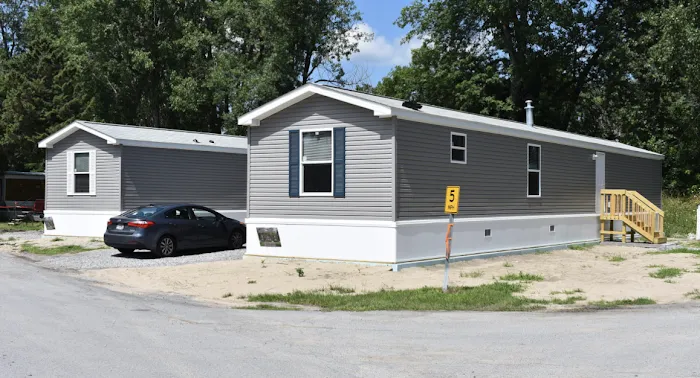 Southern Hills Mobile Home Park Picture 9