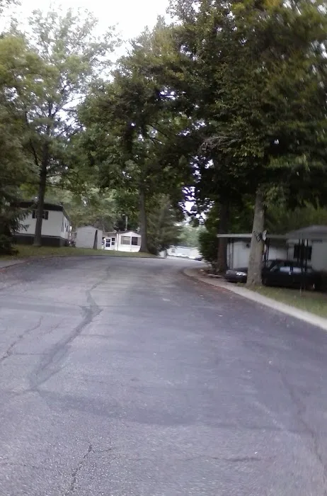 Country Court Estates Picture 4