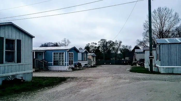 Cox Landing Mobile Home Park Picture 2