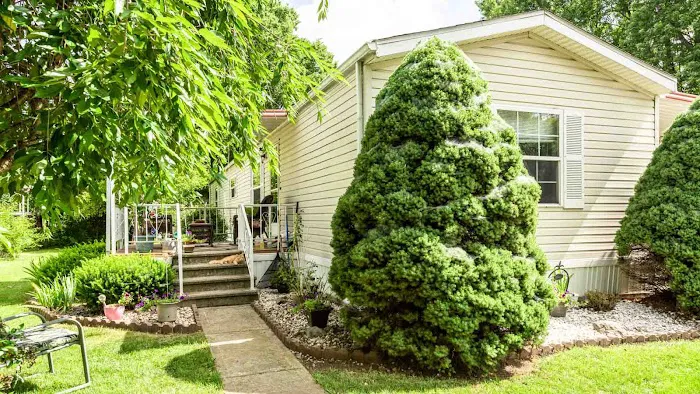 Oakwood Village Picture 8