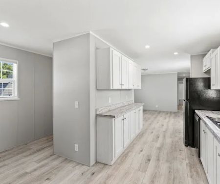 Ideal North Manufactured Home Community