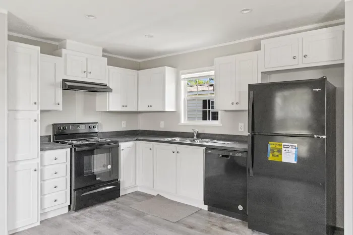 Ideal North Manufactured Home Community Picture 4