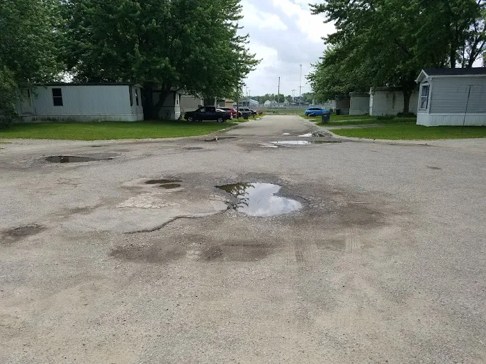 Country Squire Estates Picture 4