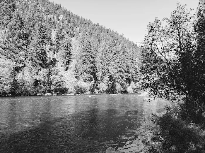 Harry's Flat Campground Picture 9