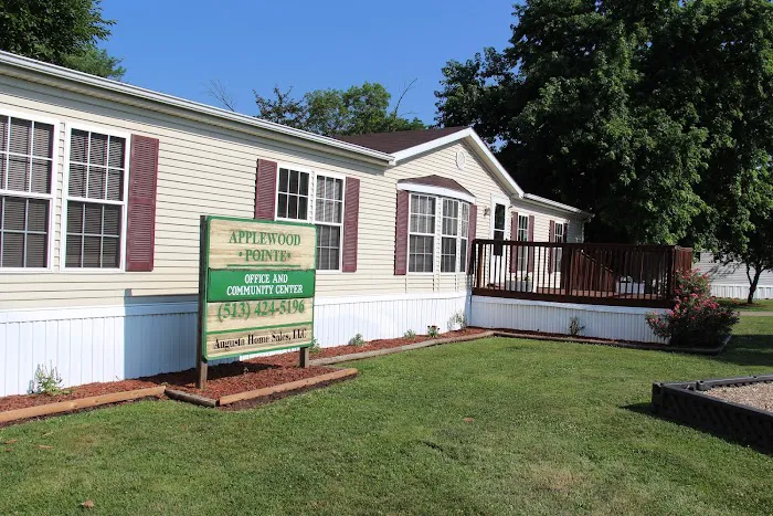 Applewood Pointe Mobile Home Park Picture 9
