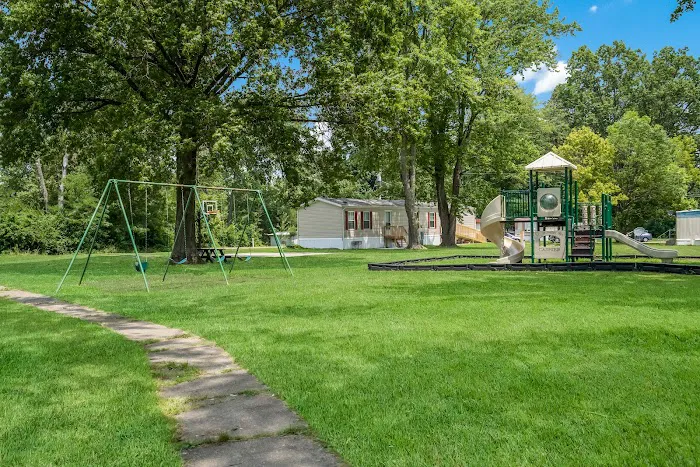 Green Acres Mobile Home Village Picture 10