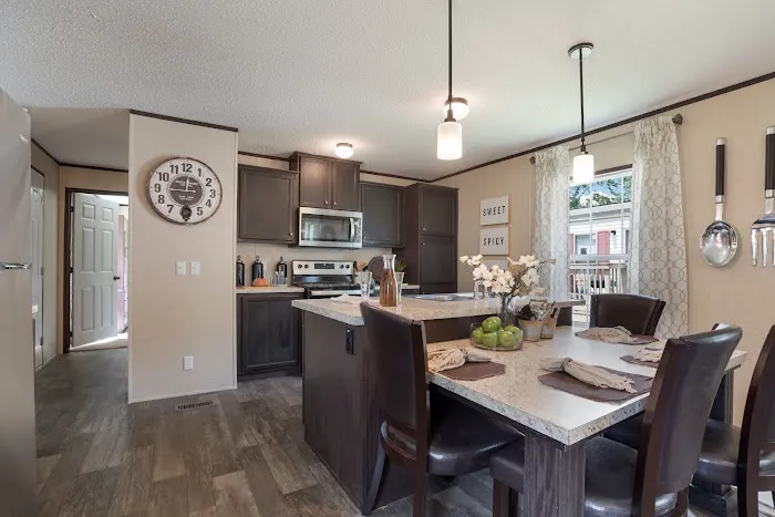 Green Acres Mobile Home Village Picture 8