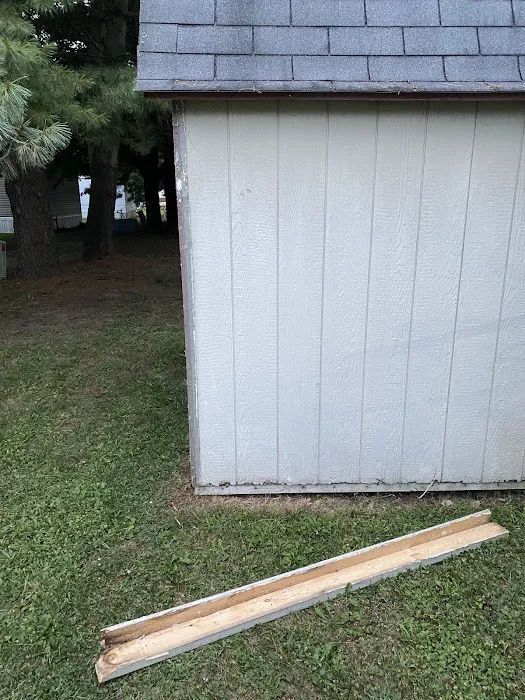 Country Acres LLC Picture 1