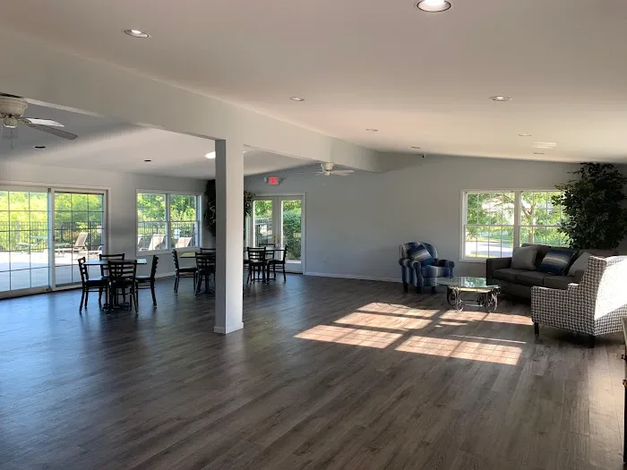 Sylvan Crossing Picture 3