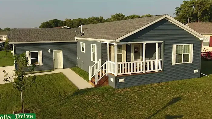 Sylvan Crossing Picture 1