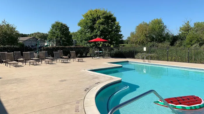 Sylvan Crossing Picture 9