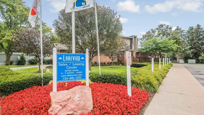 Lakeview Picture 8
