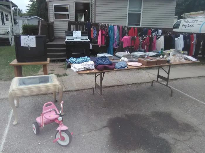 Westridge Mobile Homes Park Picture 10