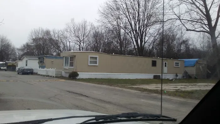 Mobile Manor Trailer Park Picture 4