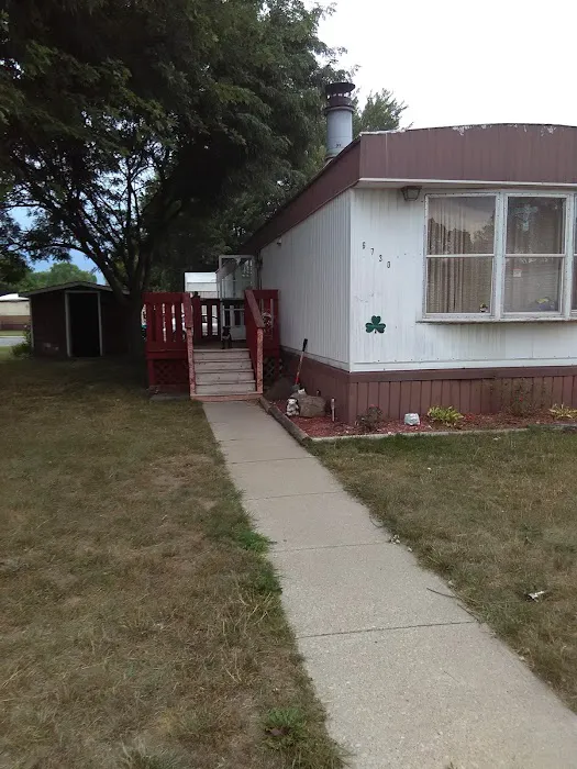 Town & Country Mobile Home Est Picture 5