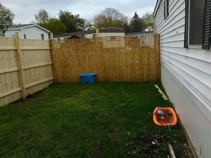 Town & Country Mobile Home Est Picture 3
