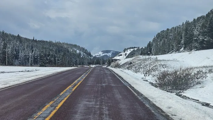 Summit Trailhead Picture 2