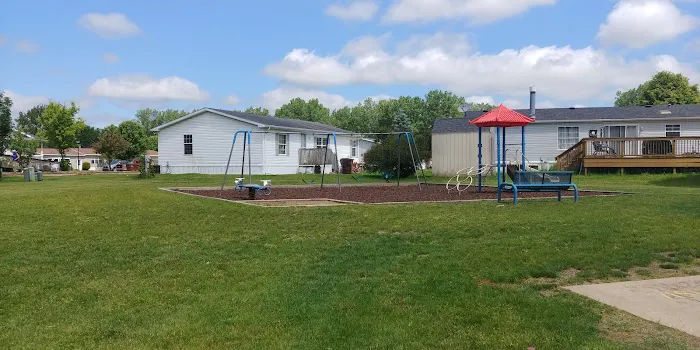 Eaton Pine Village Manufactured Housing Community Picture 1