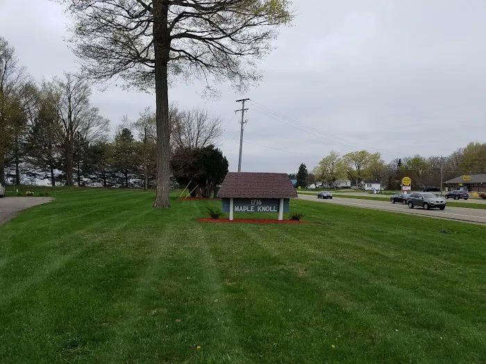 Maple Knoll Mobile Home Park Picture 2