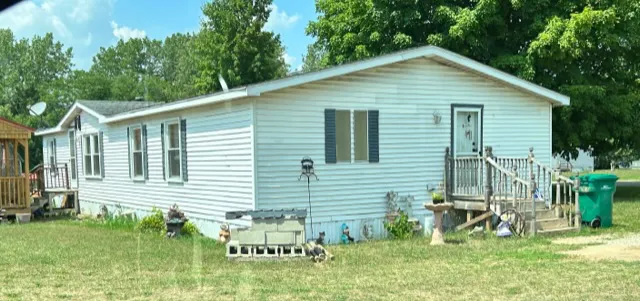 Centreville Mobile Home Park Picture 5