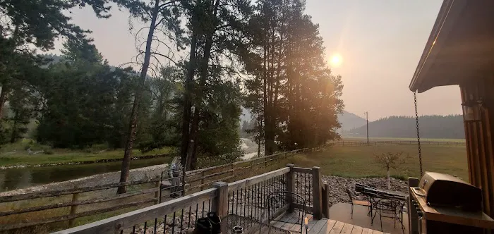 Rock Creek Rustic Cabin Picture 3