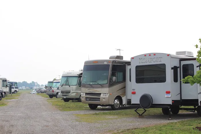 Shipshewana RV Park & Service Center Picture 9