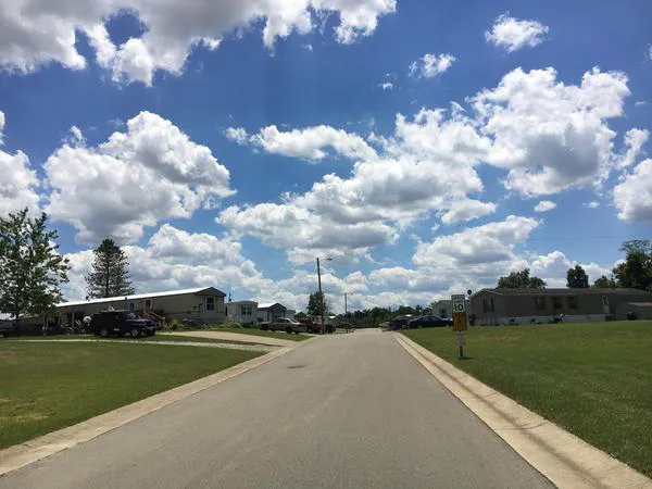 Crestview Estates Mobile Home Park Picture 1