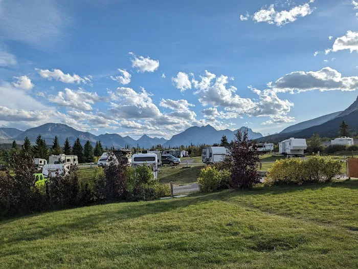 St. Mary / East Glacier KOA Holiday Picture 1