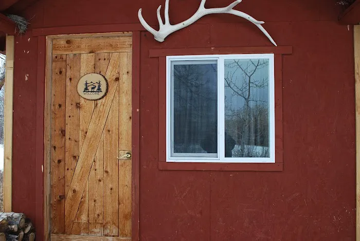 Glacier Elkhorn Cabins and Campground Picture 1