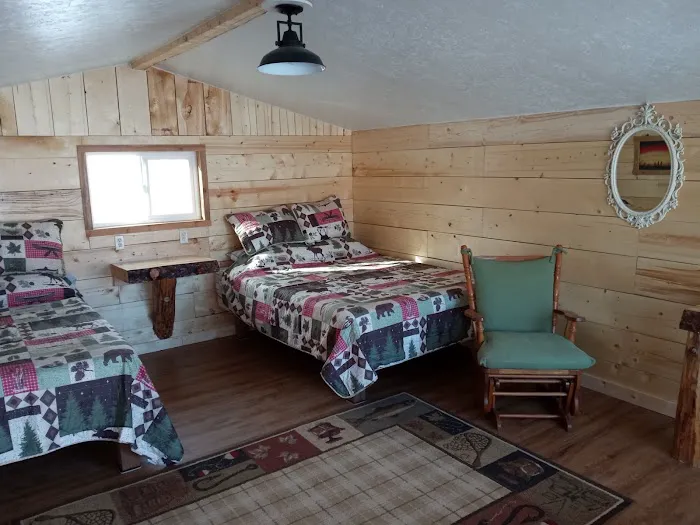 Glacier Elkhorn Cabins and Campground Picture 9