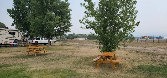 Angler's Roost RV and Campground Picture 3