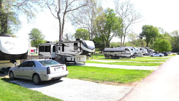Muncie RV Resort by Rjourney Picture 7