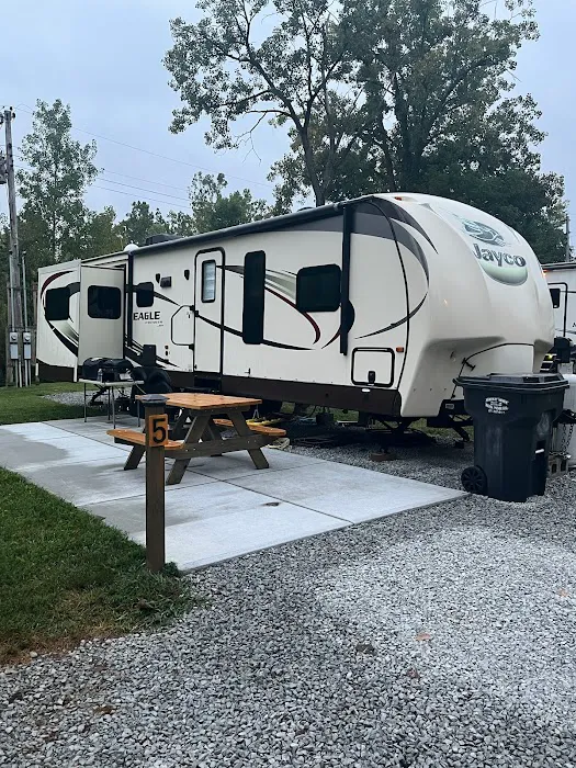 Cottonwood RV Park Picture 6