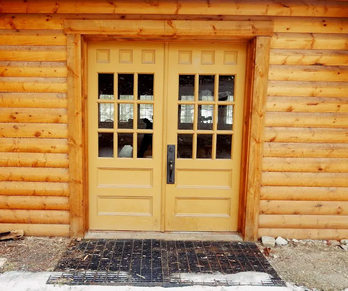 Wood's Cabin Picture 7