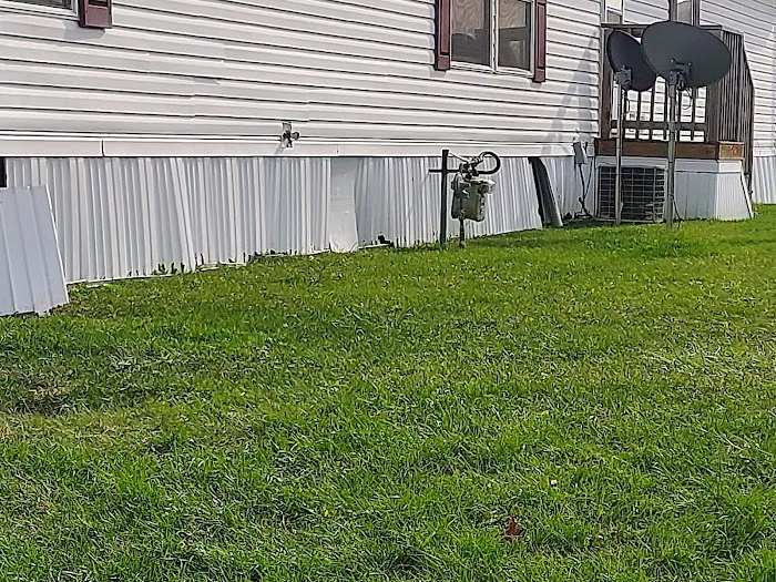 Deerfield Run Pointe Mobile Home Park Picture 7