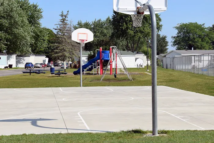 College Park Estates Manufactured Home Community Picture 5