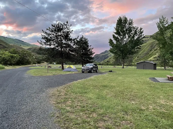 Hammer Creek Campground Picture 7