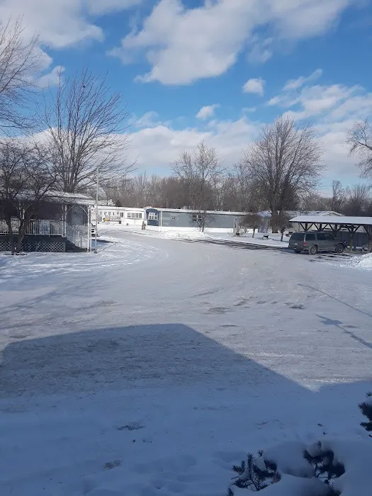 Carleton Mobile Home Park Picture 6