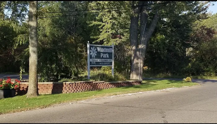 Windmill Mobile Home Community and Sales.. Theroux Development Company, Inc. Picture 8